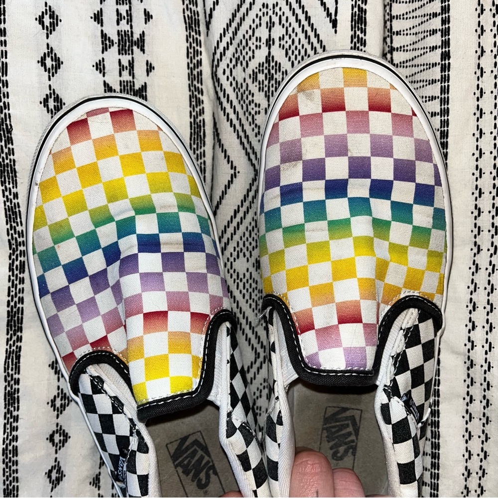 Rainbow checkered vans size 5